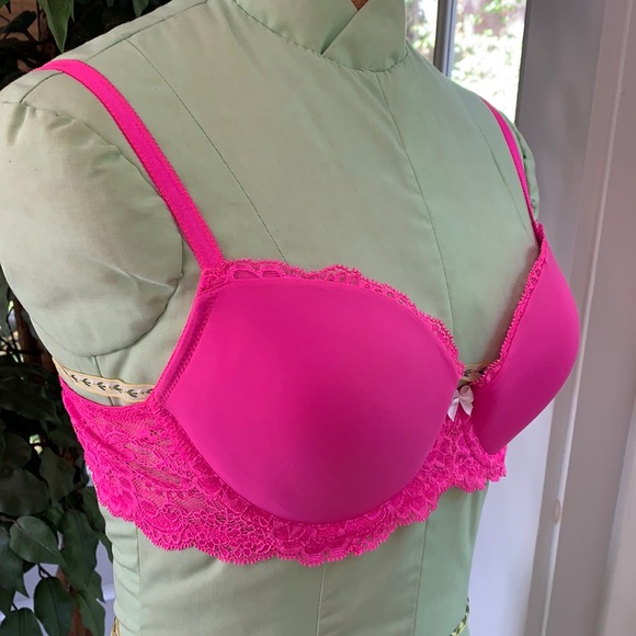 Victoria's Secret Other - VICTORIA’S SECRET Bright Pink Lace Bra ❤️